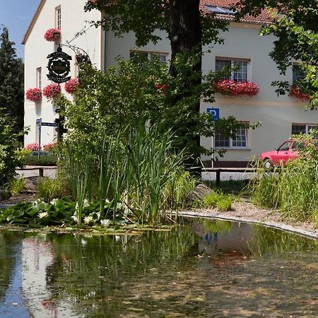 Hotel&Gasthaus Zum Eichenkranz Luckenwalde Exterior foto